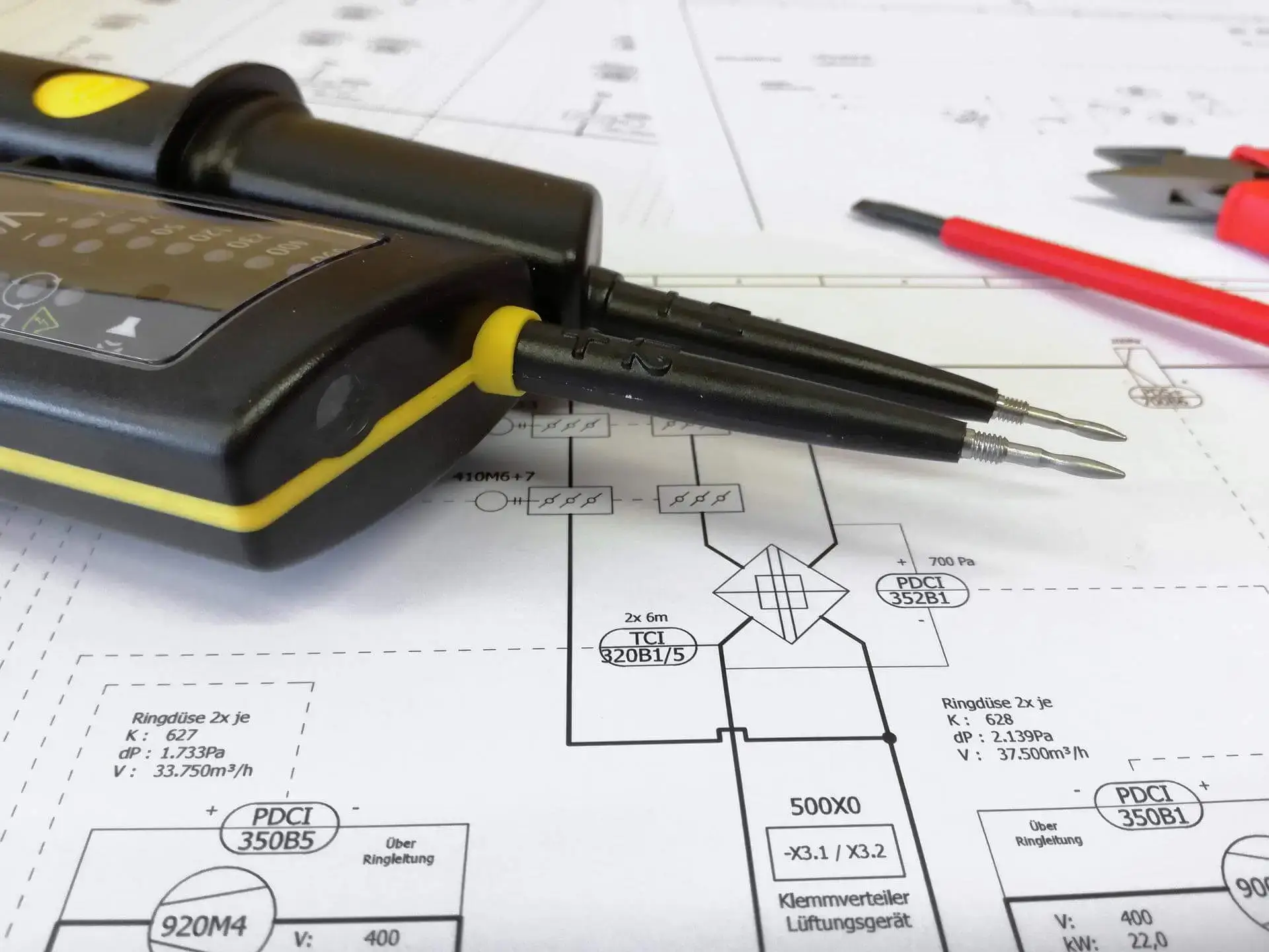 Get your EICR certificate Coulsdon in Coulsdon